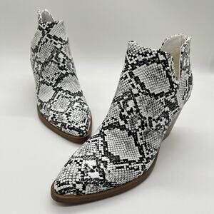 Mysoft Boots Womens 8 Black White Slip on Cutout Mid Heel Booties Western‎ NEW